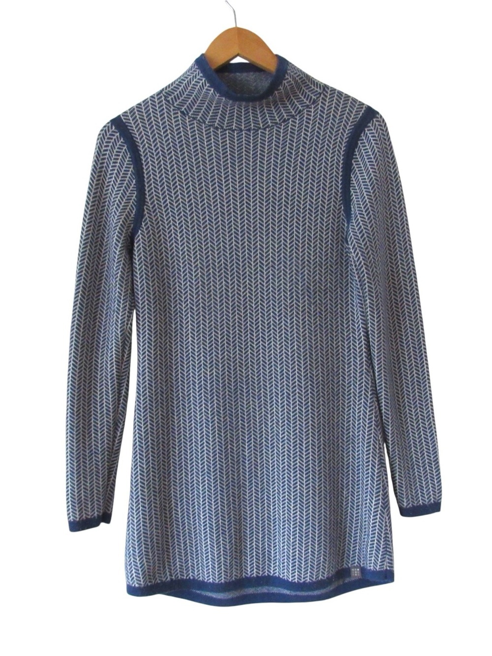 Title Nine Barra Tunic Sweater XS Blue White Merino Wool Blend Outdoors